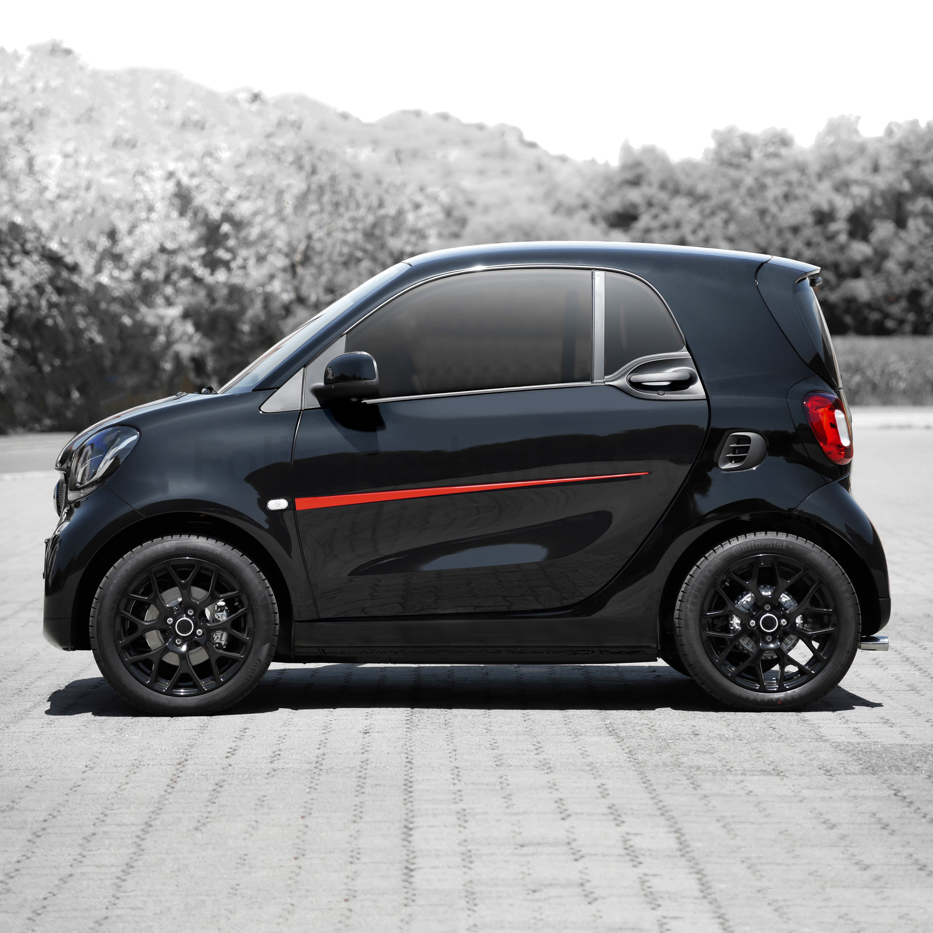 Seitenstreifen für Smart fortwo 453 – 2-teiliges Racing Stripes Folienset, Tuning Aufkleber, passgenau, selbstklebend & wetterfest